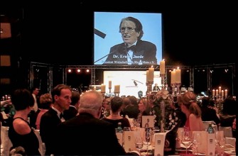 28th Awards Ceremony in Alter Oper, Frankfurt /Main, 2008; opening address by the President of Wirtschaftsclub Rhein-Main and initiator of the award